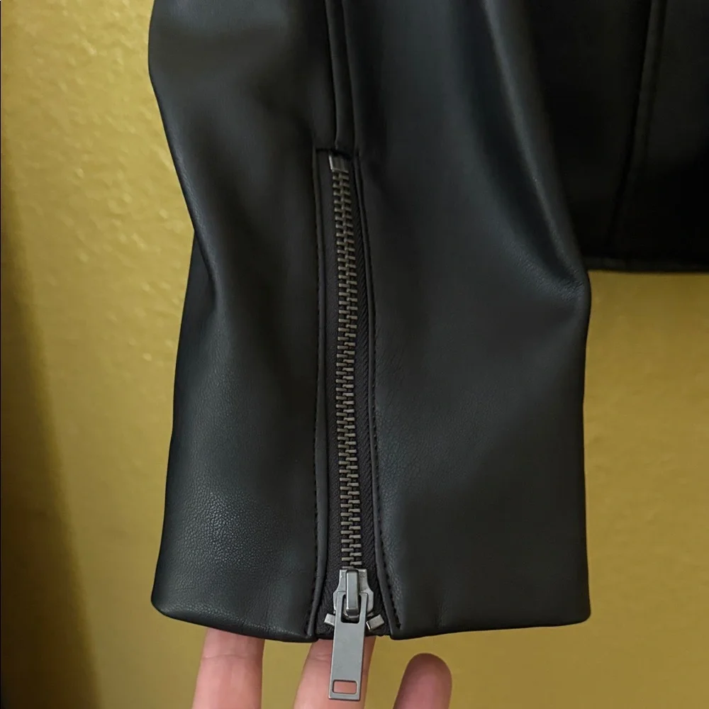 Gap Jacket - Picture 5 of 6